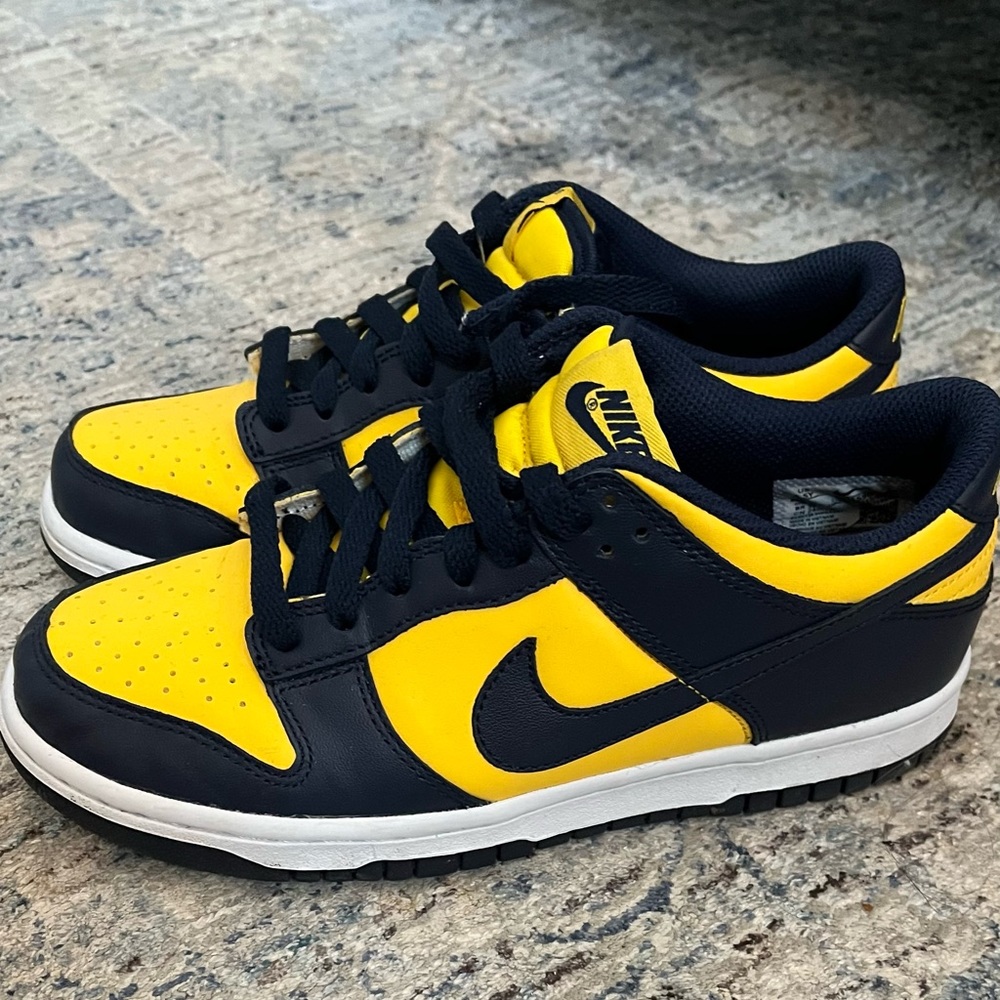 Nike Dunk Low GS ‘Michigan’ 2021